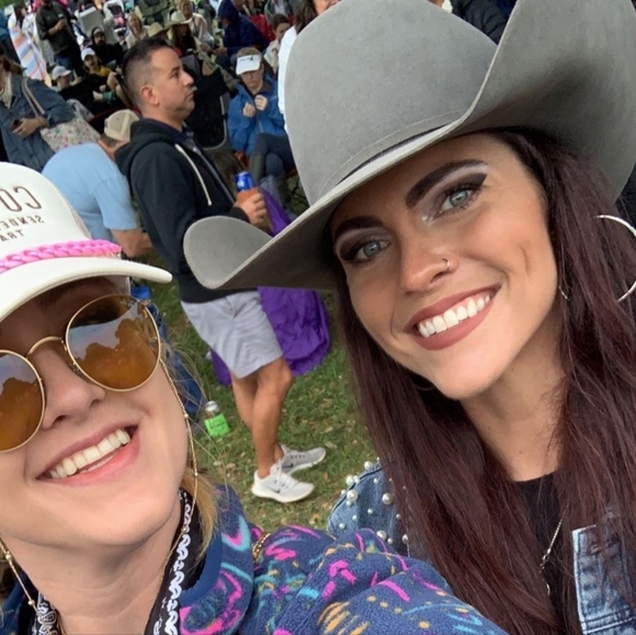 Hi! I'm Katie 🩷 - Picture 7 of 7